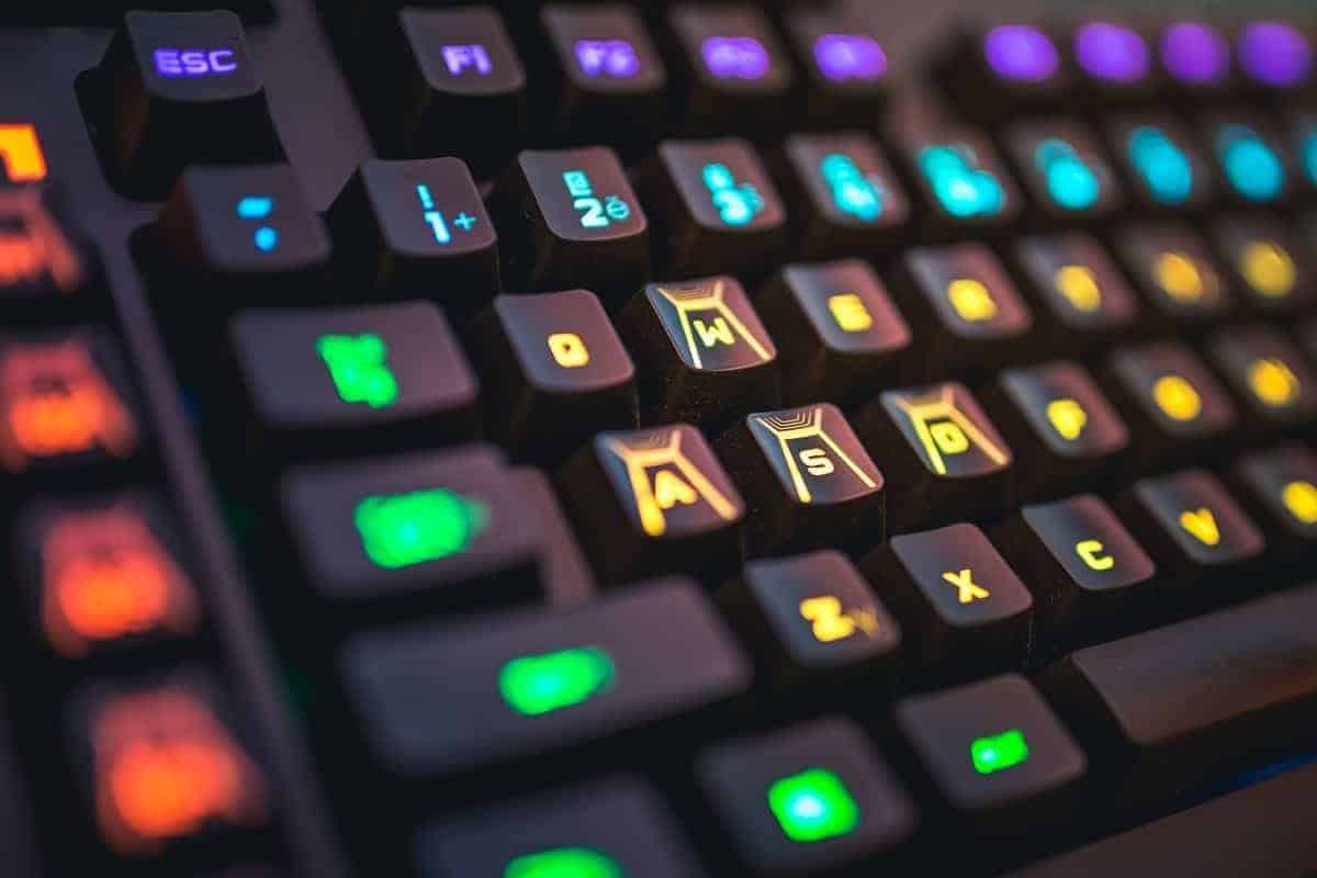 tkl keyboard with macro keys